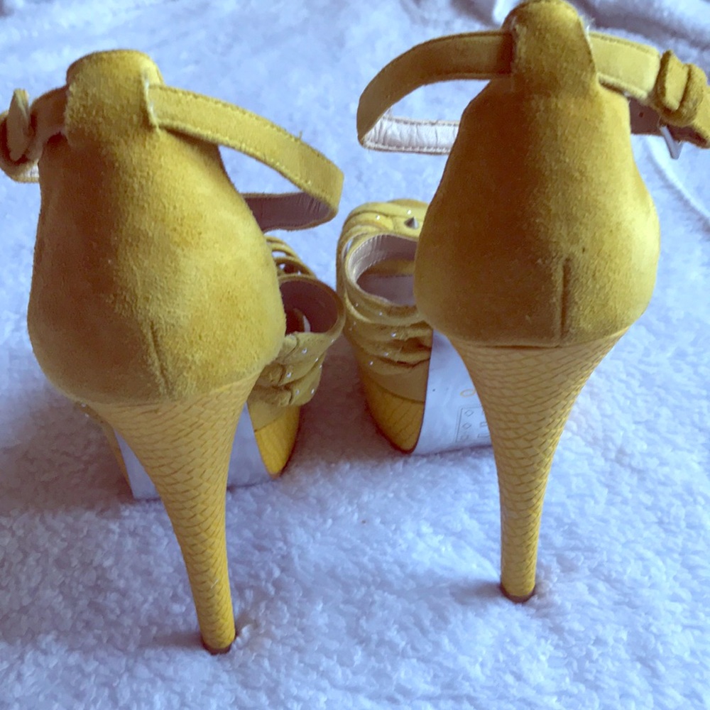 Aldo Yellow Studded Heels - Picture 3 of 6